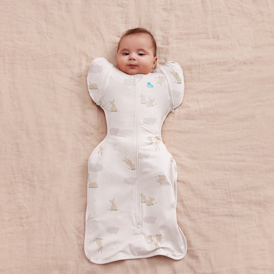 Swaddle Up™ Transition Bag 1.0 TOG Stretch Cotton Cloud Bunnies White M